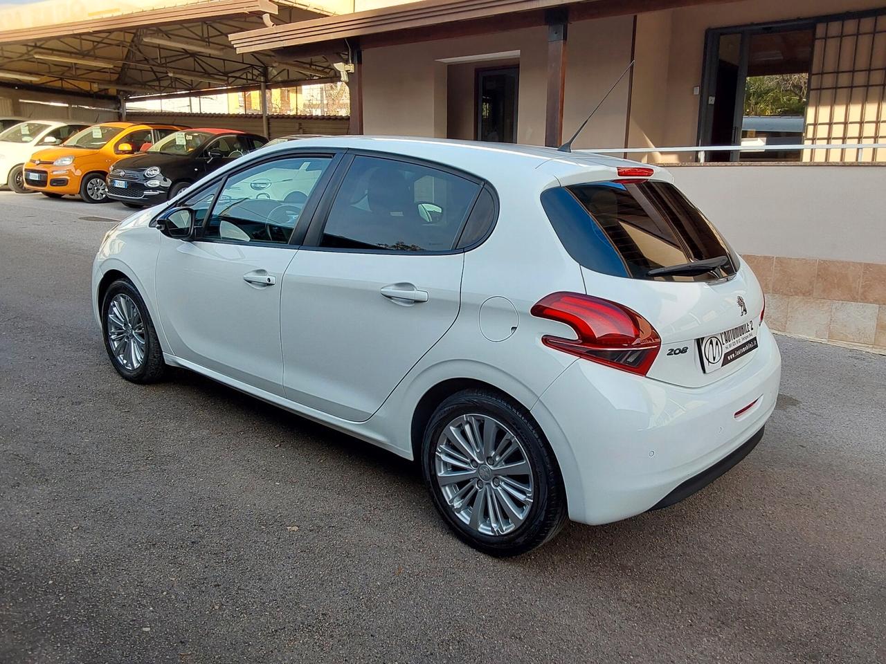 Peugeot 208 1.2 82 CV 5 porte Allure