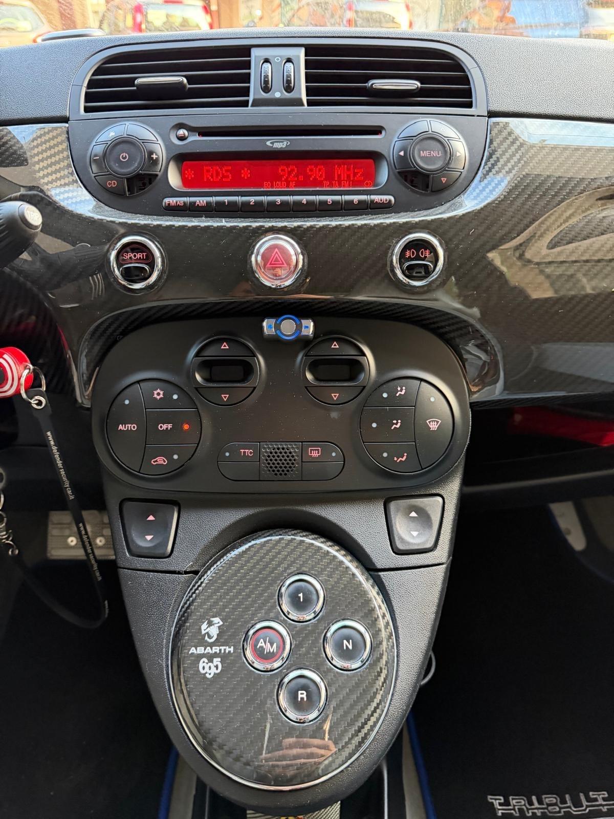 Abarth 500 1.4 Turbo T-Jet TRIBUTO FERRARI