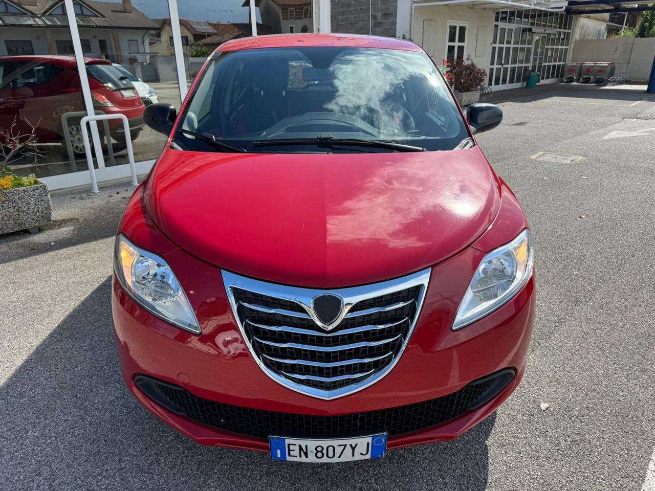 Lancia Ypsilon 1.2 69 CV 5 porte S&S Silver