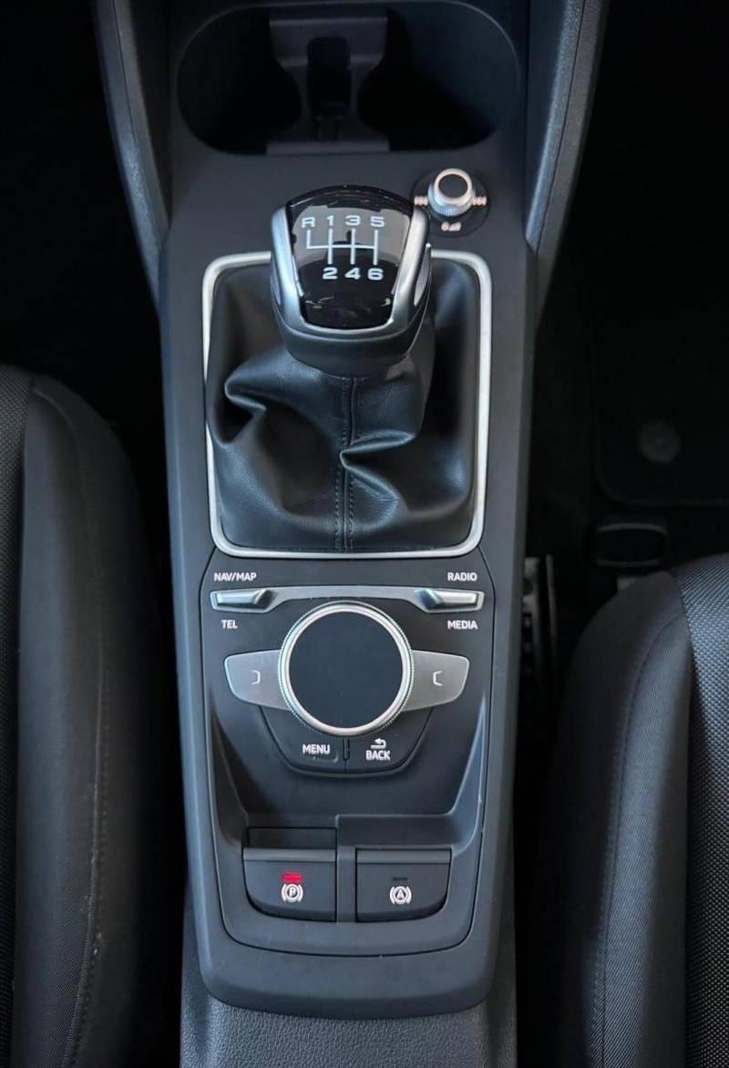 Audi Q2 30 TFSI Identity Black