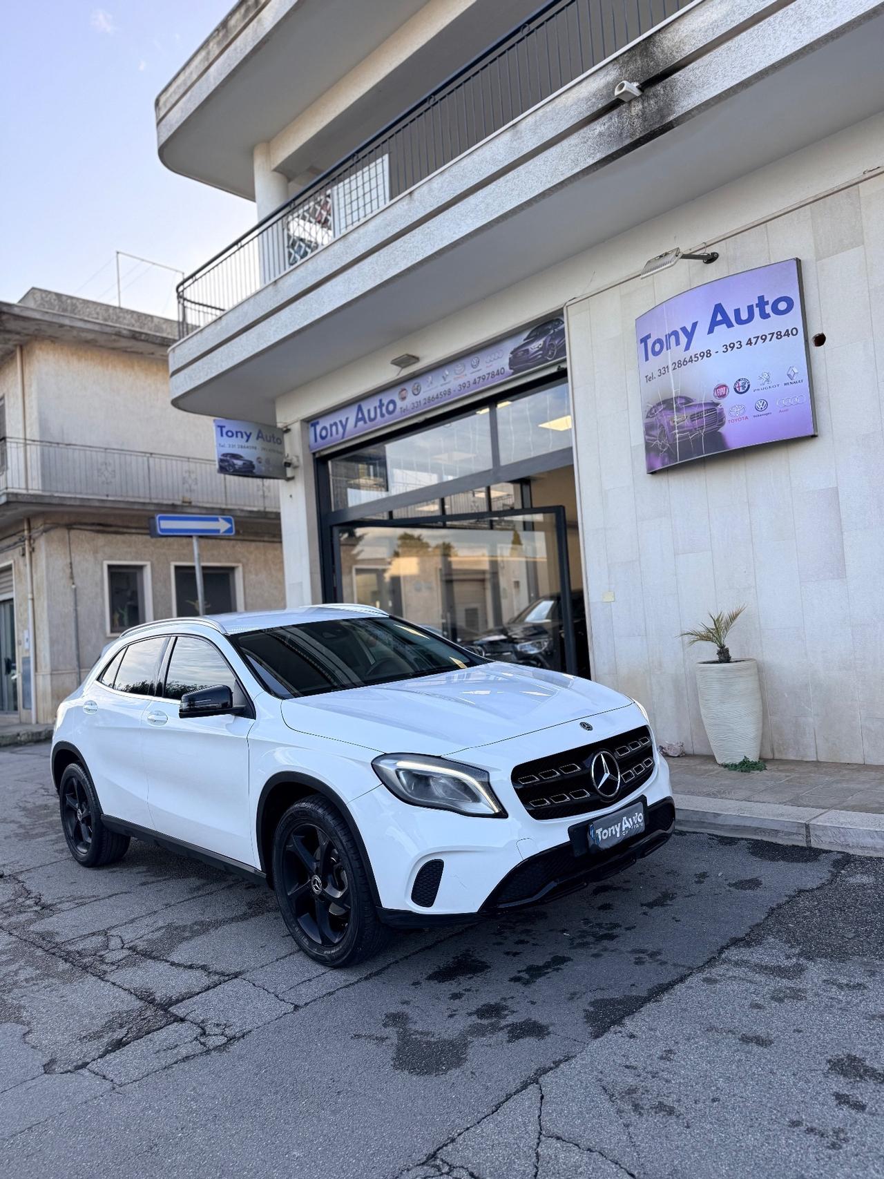 Mercedes-benz GLA 180 d Automatic Premium NAVI,GATORETELECAMERA,INTERNI IN PELLE,BLUETOOTH,ANDROID AUTO