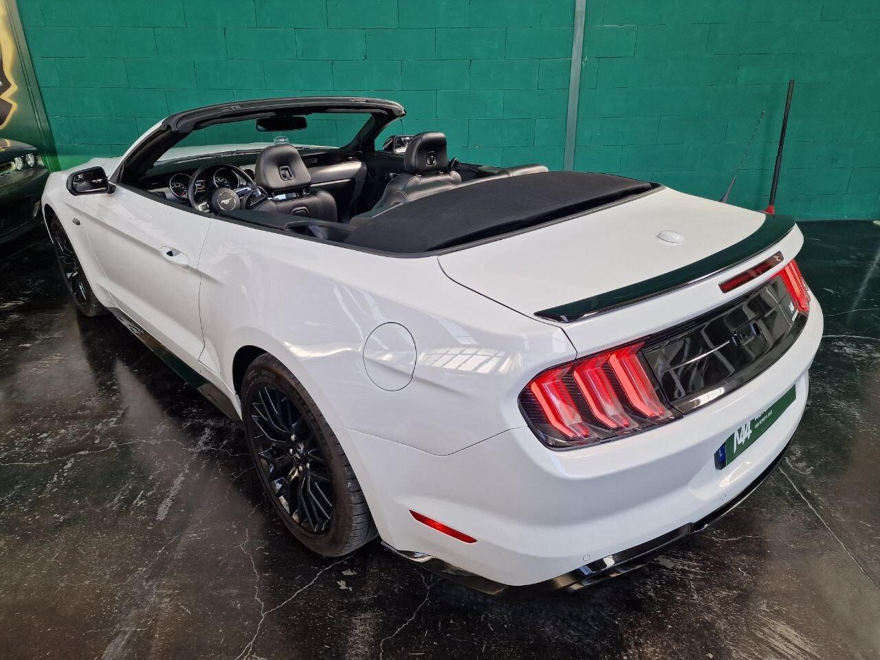 Ford Mustang 5.0 GT Cabrio Iva esposta