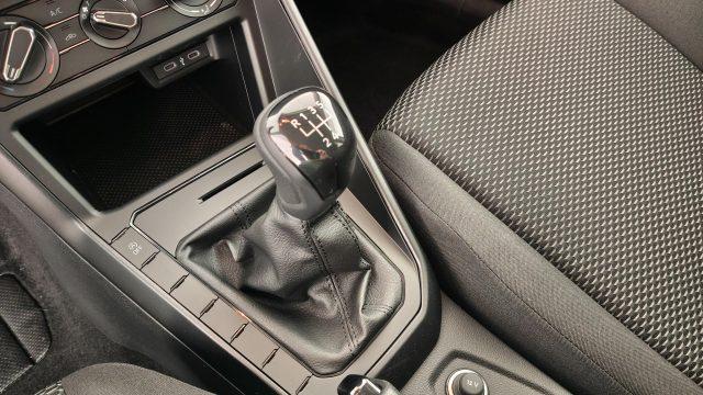 VOLKSWAGEN Polo 1.0 Young