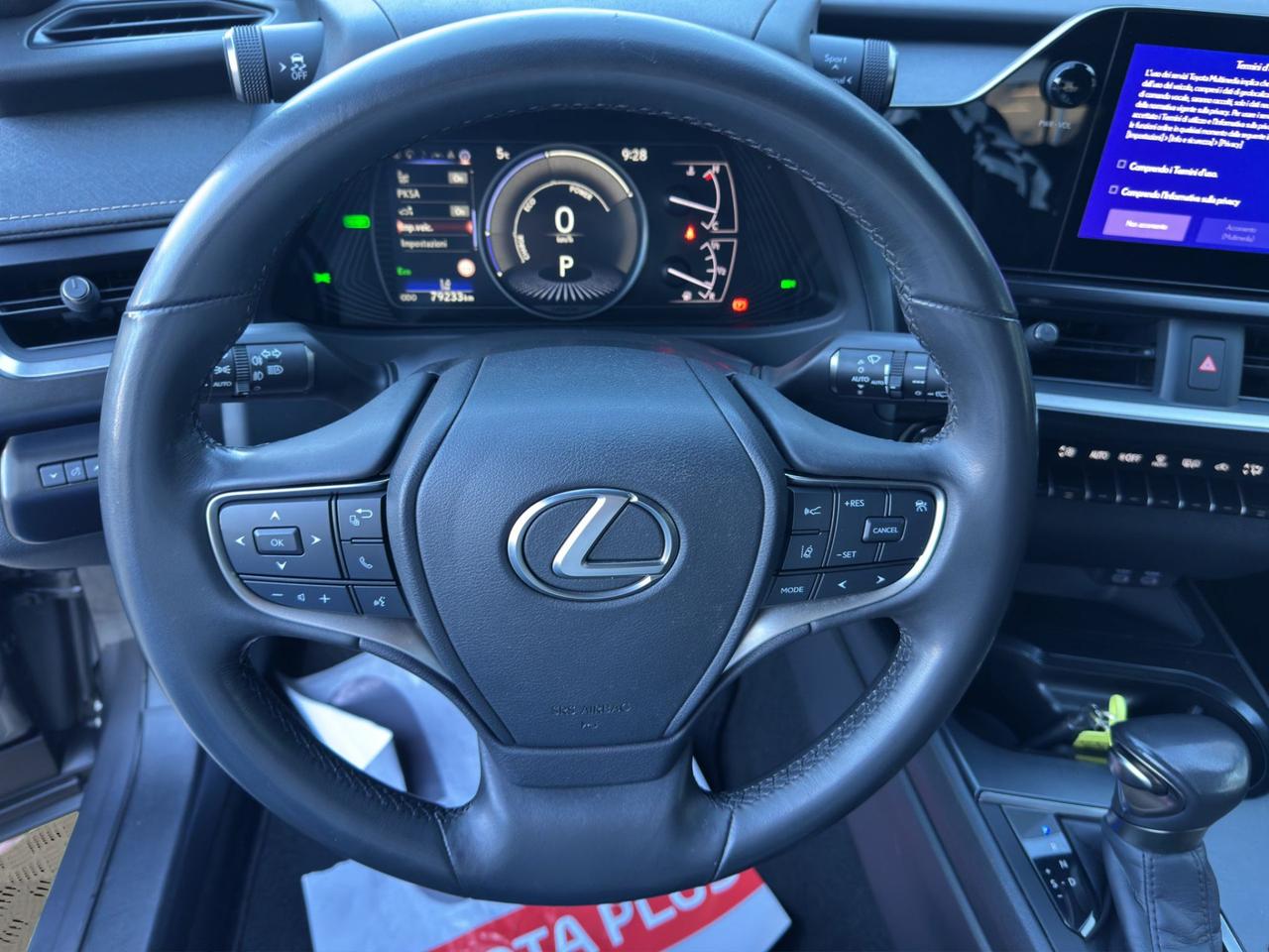 Lexus UX 250h 2.0 Flare - F Sport 2wd cvt
