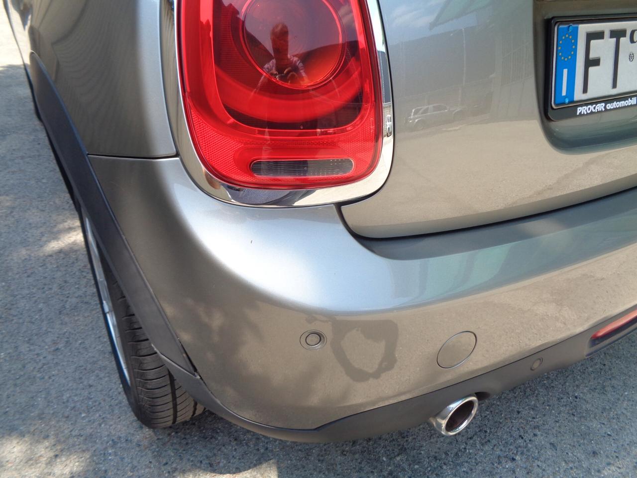 Mini Mini 1.5 Cooper D Business 5 porte AUTOMATICA