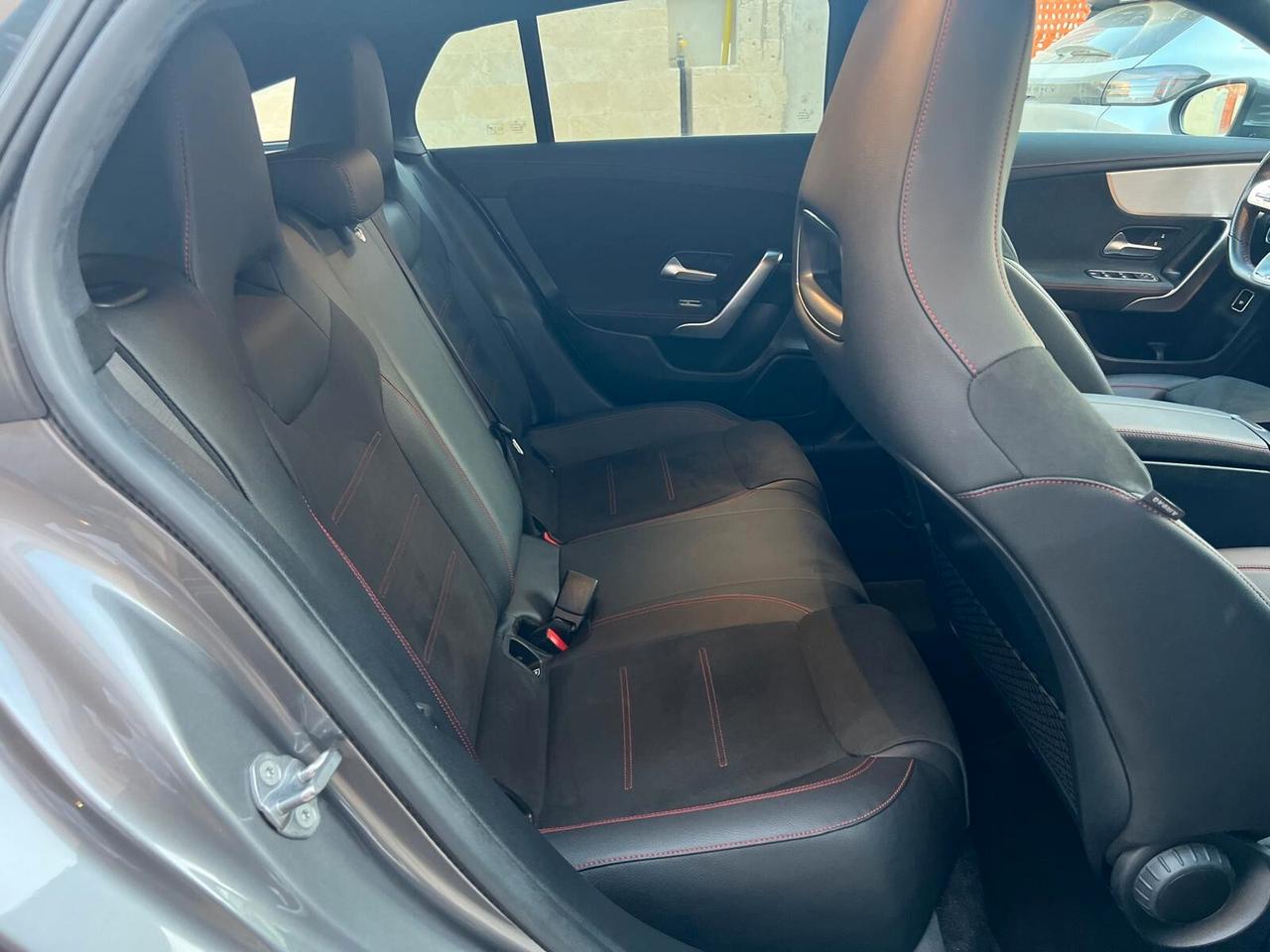 MERCEDES CLA 200D SHOOTING BRAKE PREMIUM 2.0 150CV PELLE NAVI CAM ANNO 2020