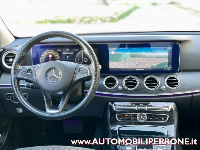 MERCEDES-BENZ E 220 d Sport (Virtual/Navi/Retro/LED)
