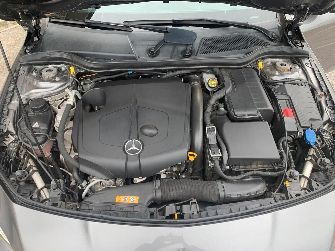 Mercedes-benz CLA 200d Premium AMG Pack Neopat.