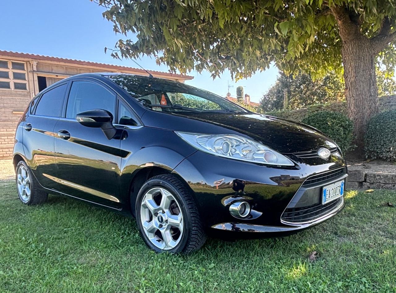 Ford Fiesta 1.4 5 porte Bz.- GPL Titanium