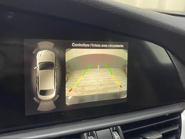 Alfa Romeo Giulia 2.2 Turbodiesel 180 CV AT8 Business Sport Launch Ed.