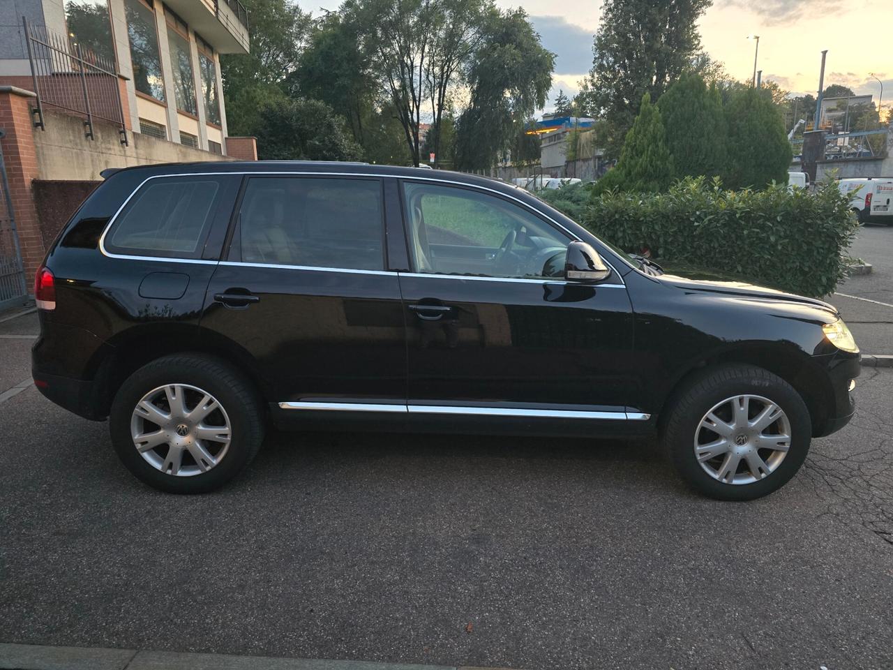 Volkswagen Touareg 2.5 R5 TDI DPF tiptronic Exclusive