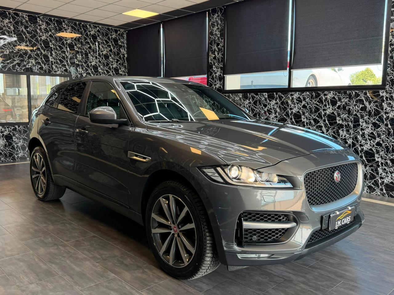 Jaguar F-Pace 3.0 D V6 300 CV AWD aut. R-Sport