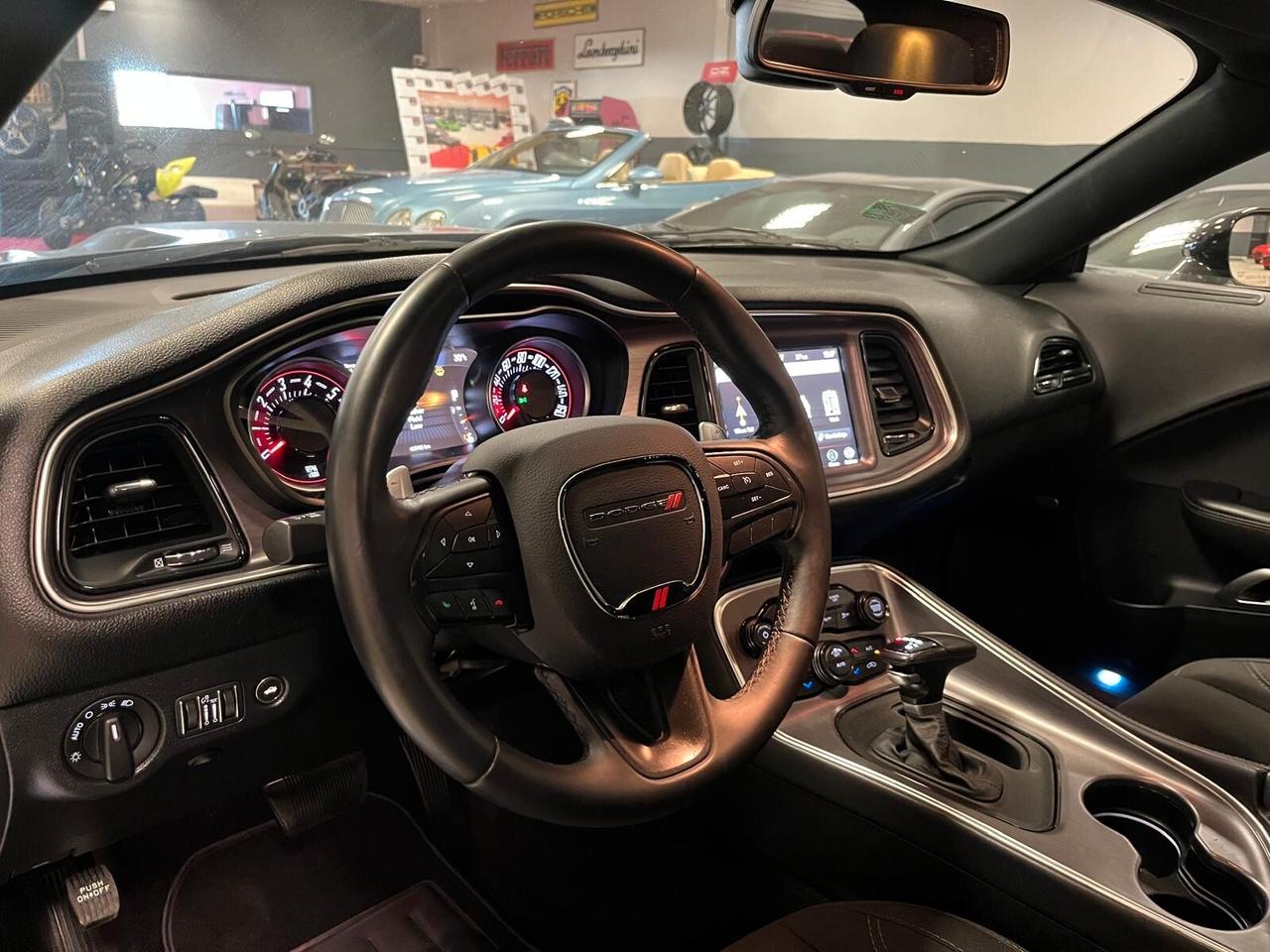 Dodge Challenger V6 3.6 STX AWD