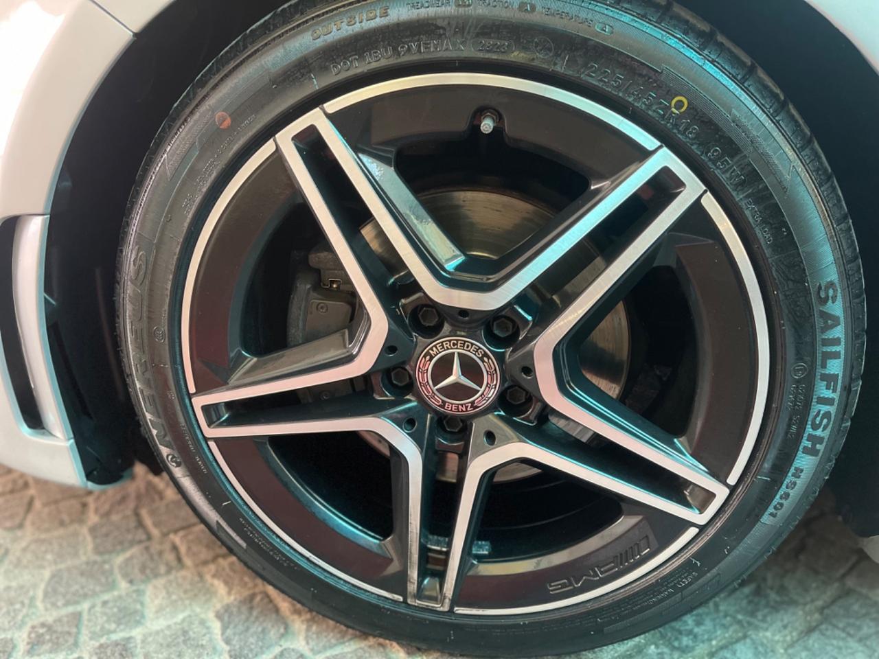 MERCEDES CLASSE A180d,PREMIUM,TETTO APRIBILE,PACC.LUCI