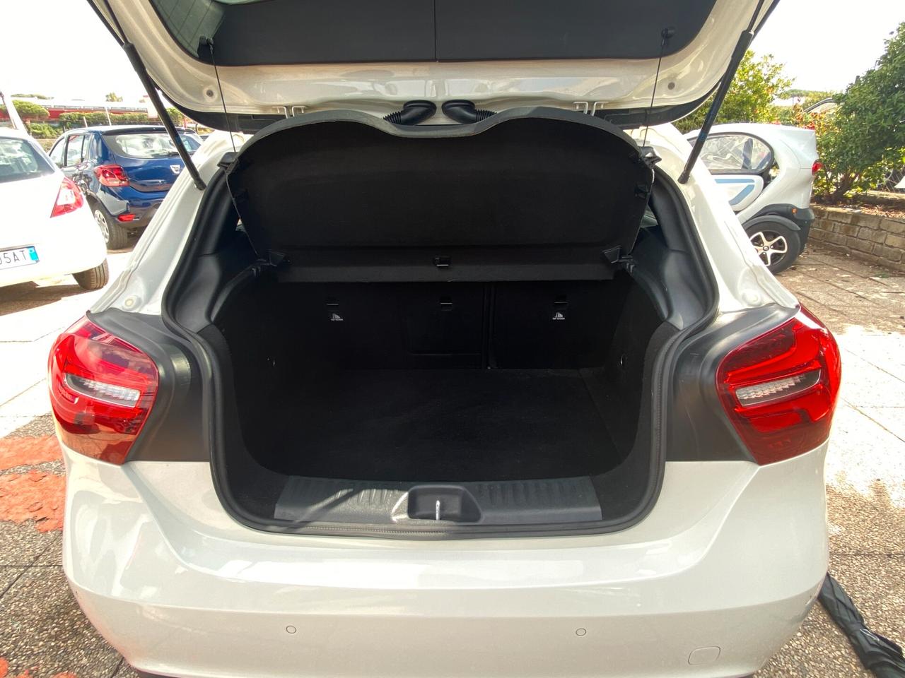 Mercedes-benz A 200 A 200 d Premium