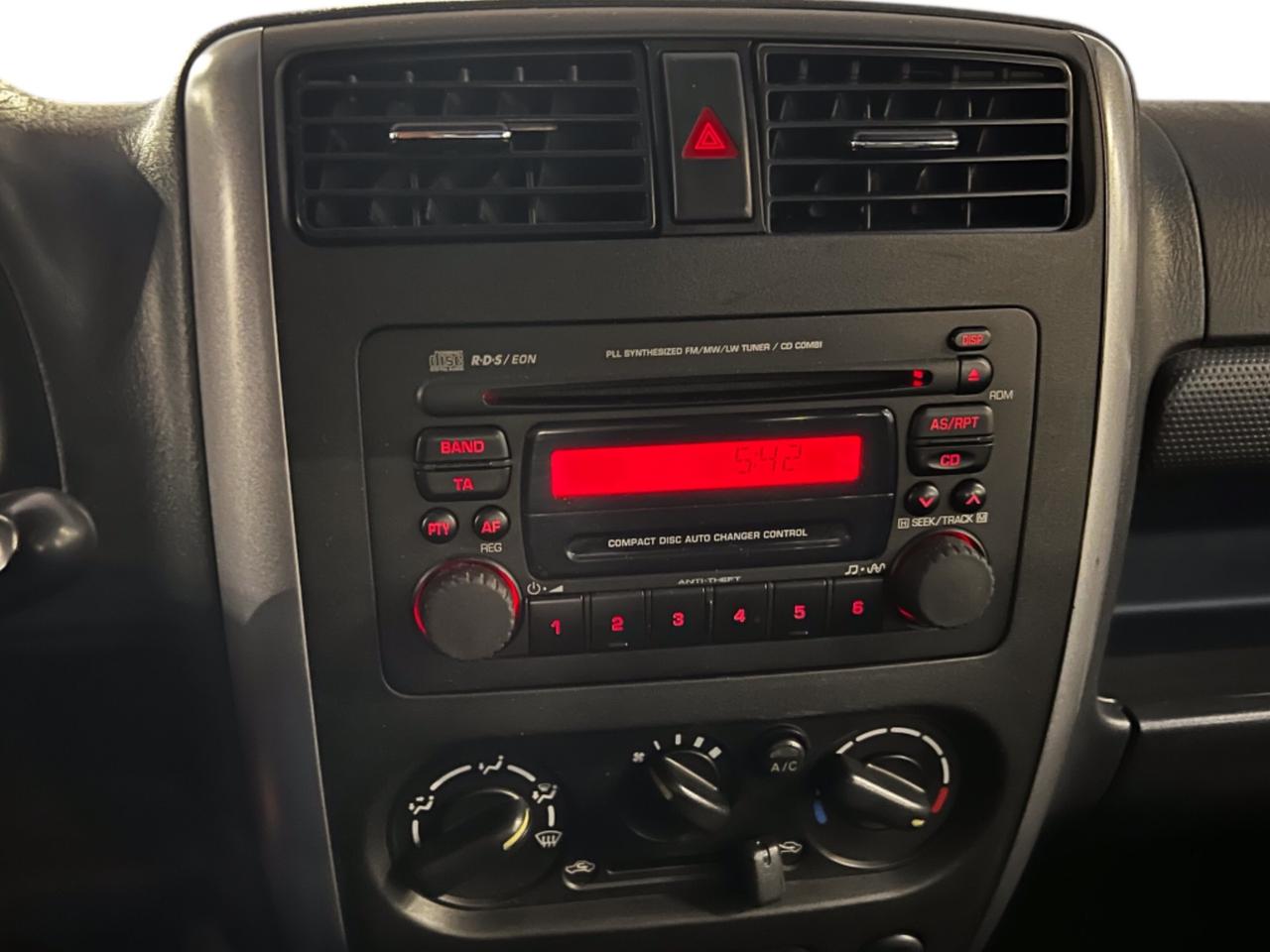 Suzuki Jimny 1.3i 16V cat 4WD JLX Più Perfetta Si Neopatentati