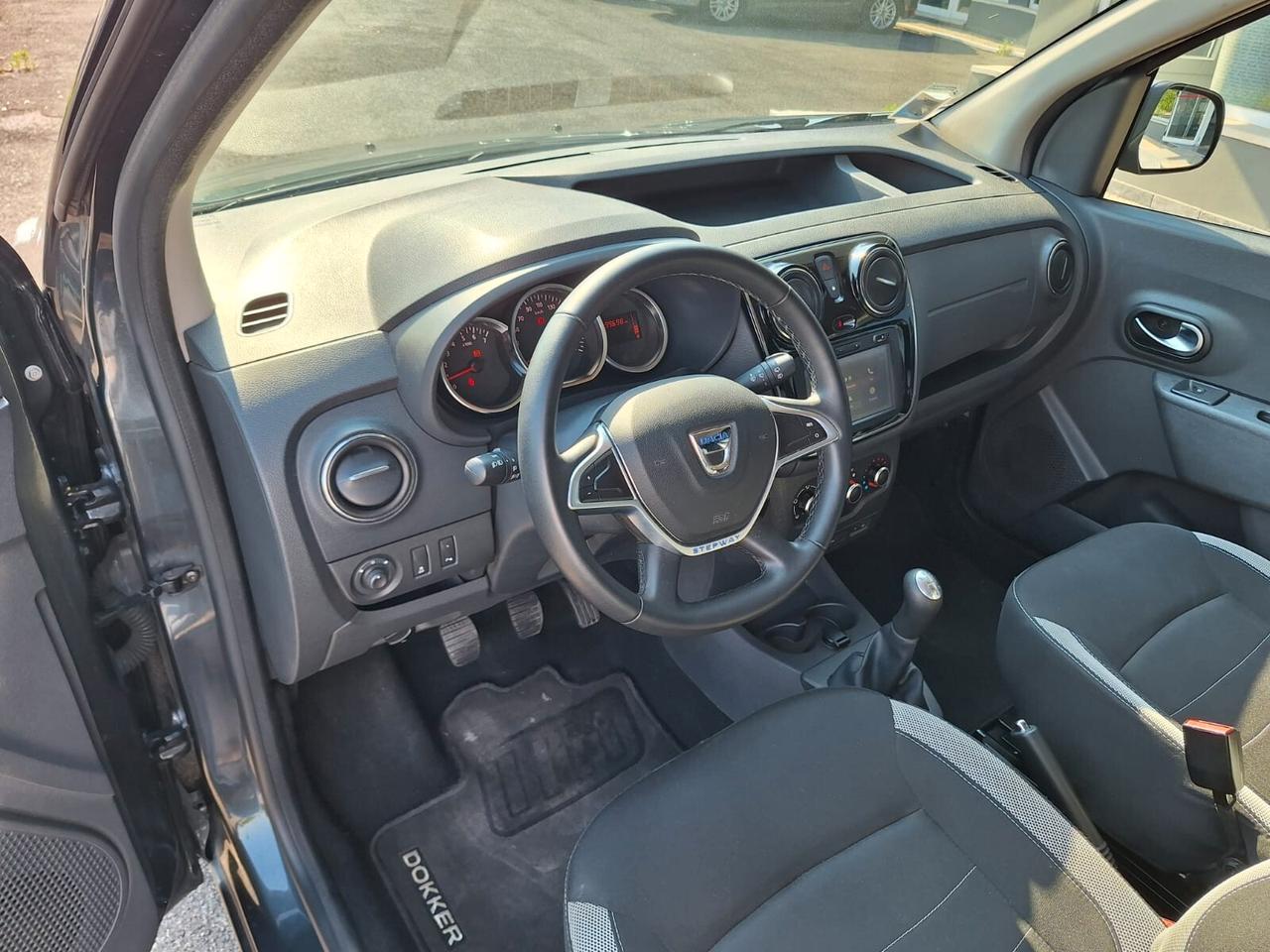 Dacia Dokker ADATTA DISABILI SEDILE PASSEGGERO GIREVOLE 1.5 dCi 8V 90CV Start&Stop Serie Speciale Wow
