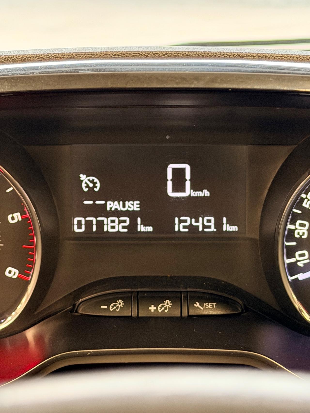 Peugeot 2008 1.6 e-HDi 92 CV Stop&Start Allure