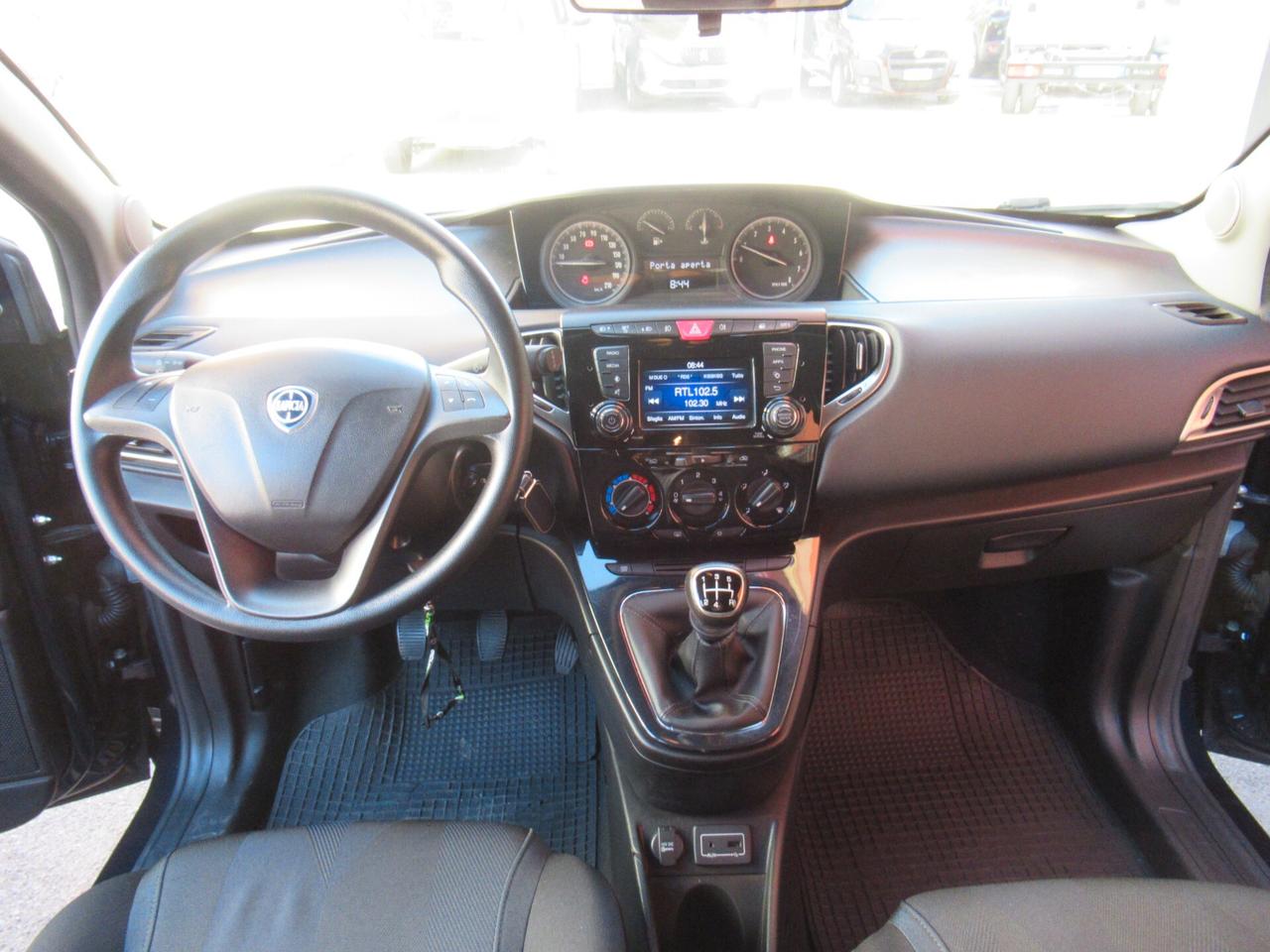 Lancia Ypsilon 1.2 69 CV 5 porte Gold
