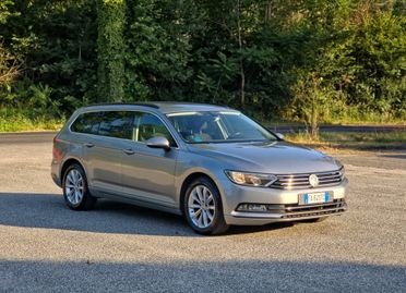 Volkswagen Passat Business Variant 2.0 TDI Executive BMT CV-150 E6 Manuale 2015