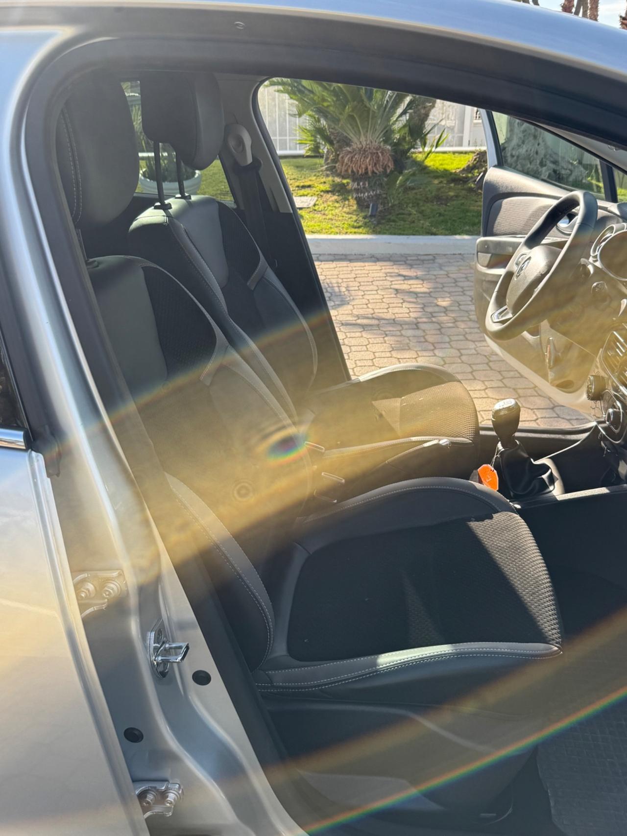 Renault Clio dCi 8V 75 CV Start&Stop 5 porte Energy Duel