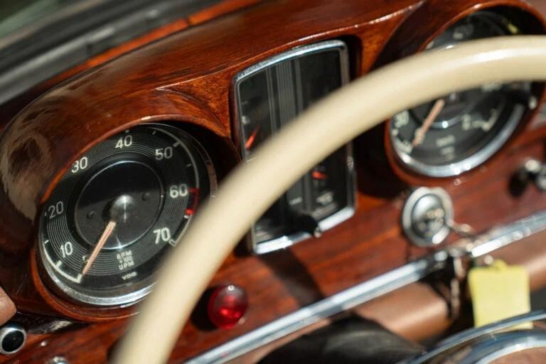 MERCEDES-BENZ 220 SE CABRIOLET - RDS01257