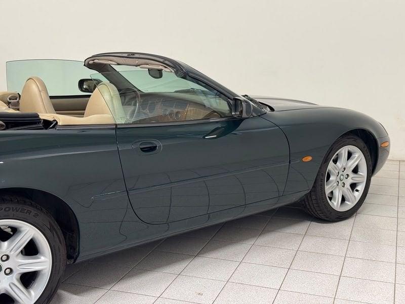 Jaguar XK XK8 ISCRITTA ASI + CERTIFICATO d' AUTENTICITA' JAGUAR
