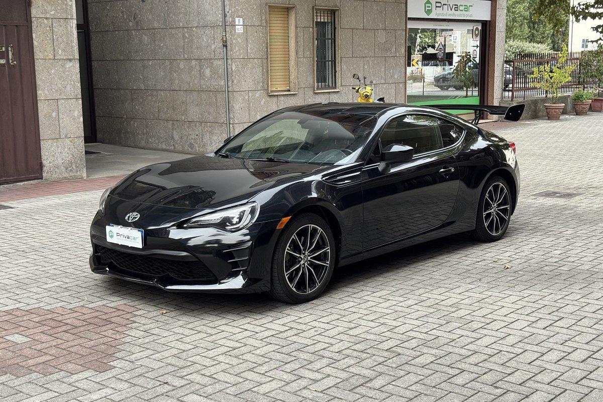 TOYOTA GT86 2.0 AT Rock&Road