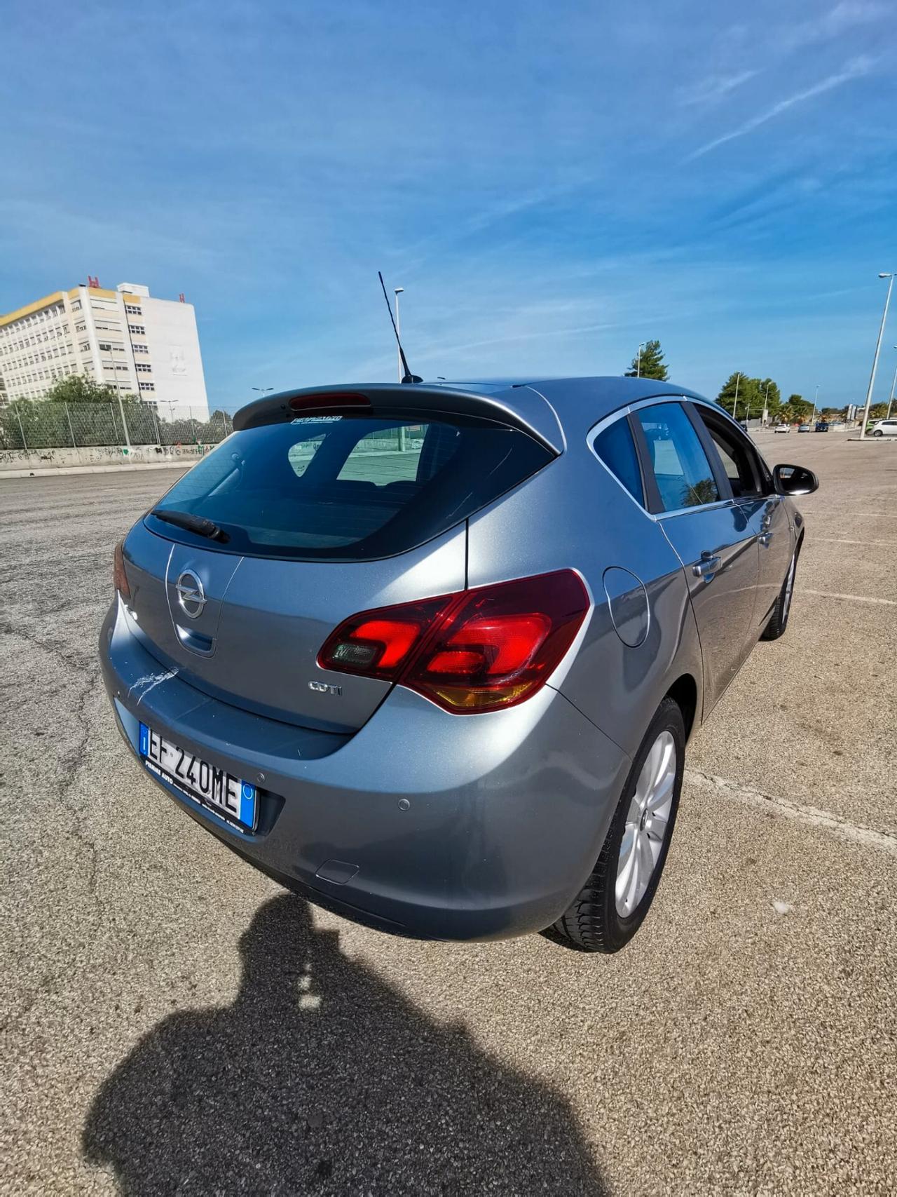 Opel Astra 1.7 CDTI 110CV 5P. Cosmo 12/2010
