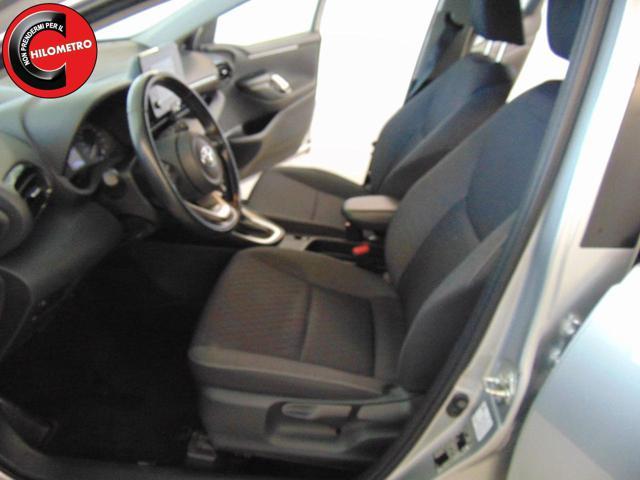 TOYOTA Yaris 1.5 Hybrid 5 porte Business
