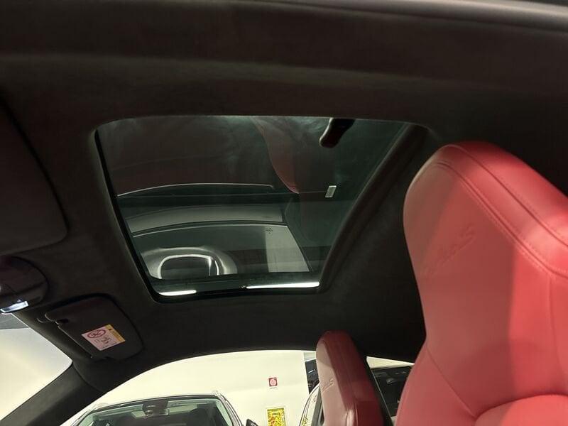 Porsche 911 Coupe 3.7 Turbo S auto