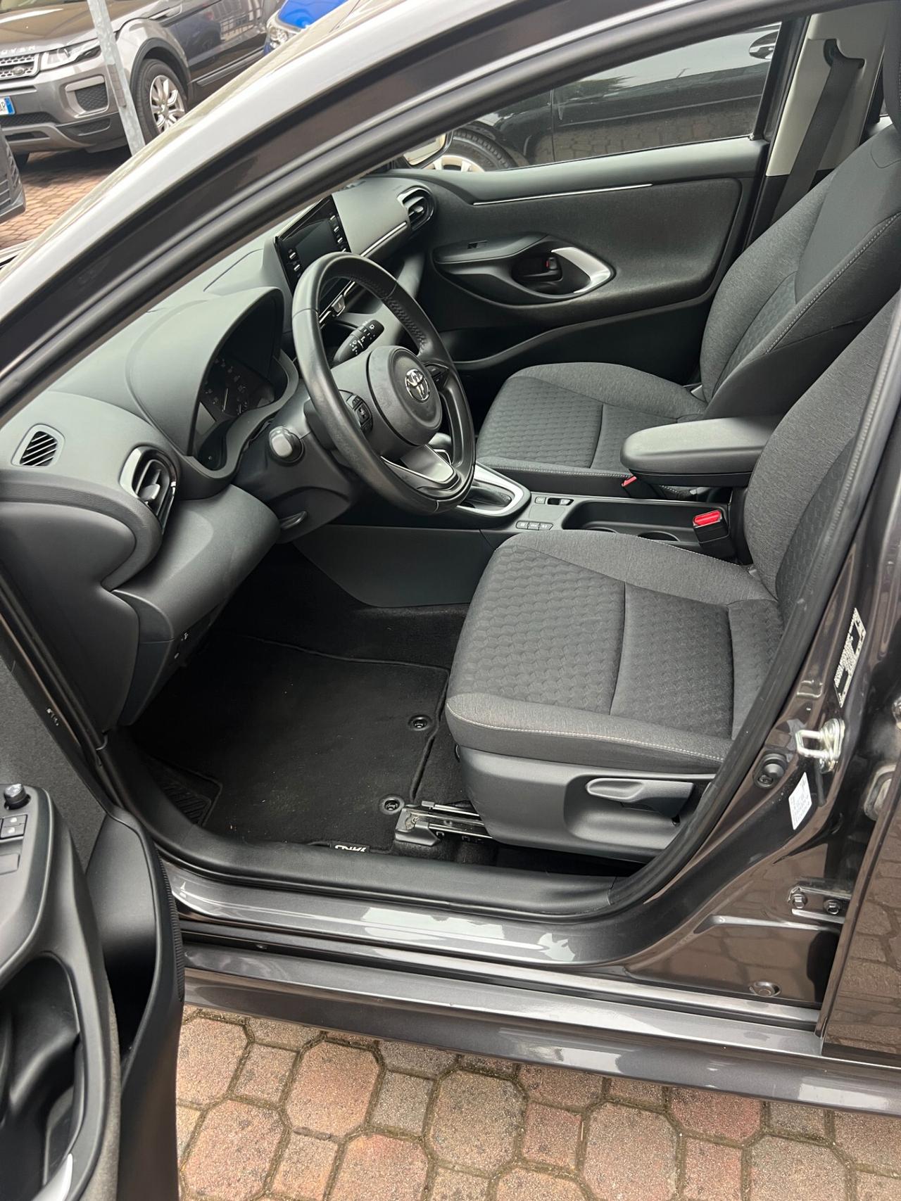 Toyota Yaris 1.5 Hybrid 5 porte Active