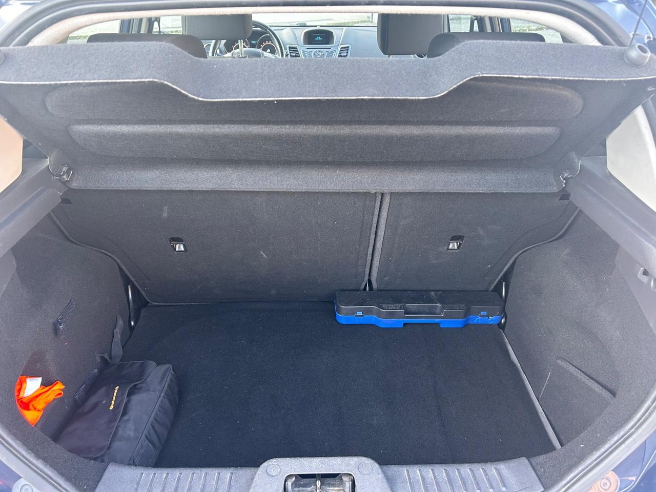 Ford Fiesta 1400 GPL FINO 2035 neopatentati