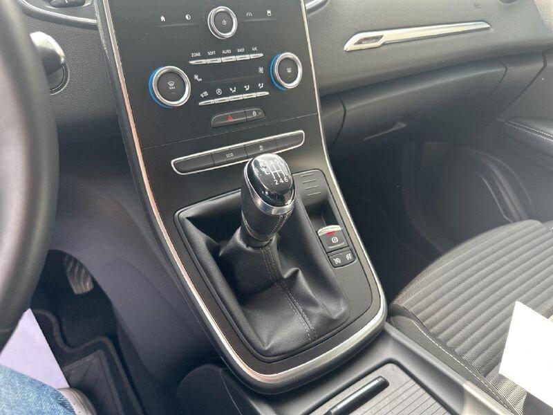 Renault Scénic TCe 140 CV FAP Sport Edition2