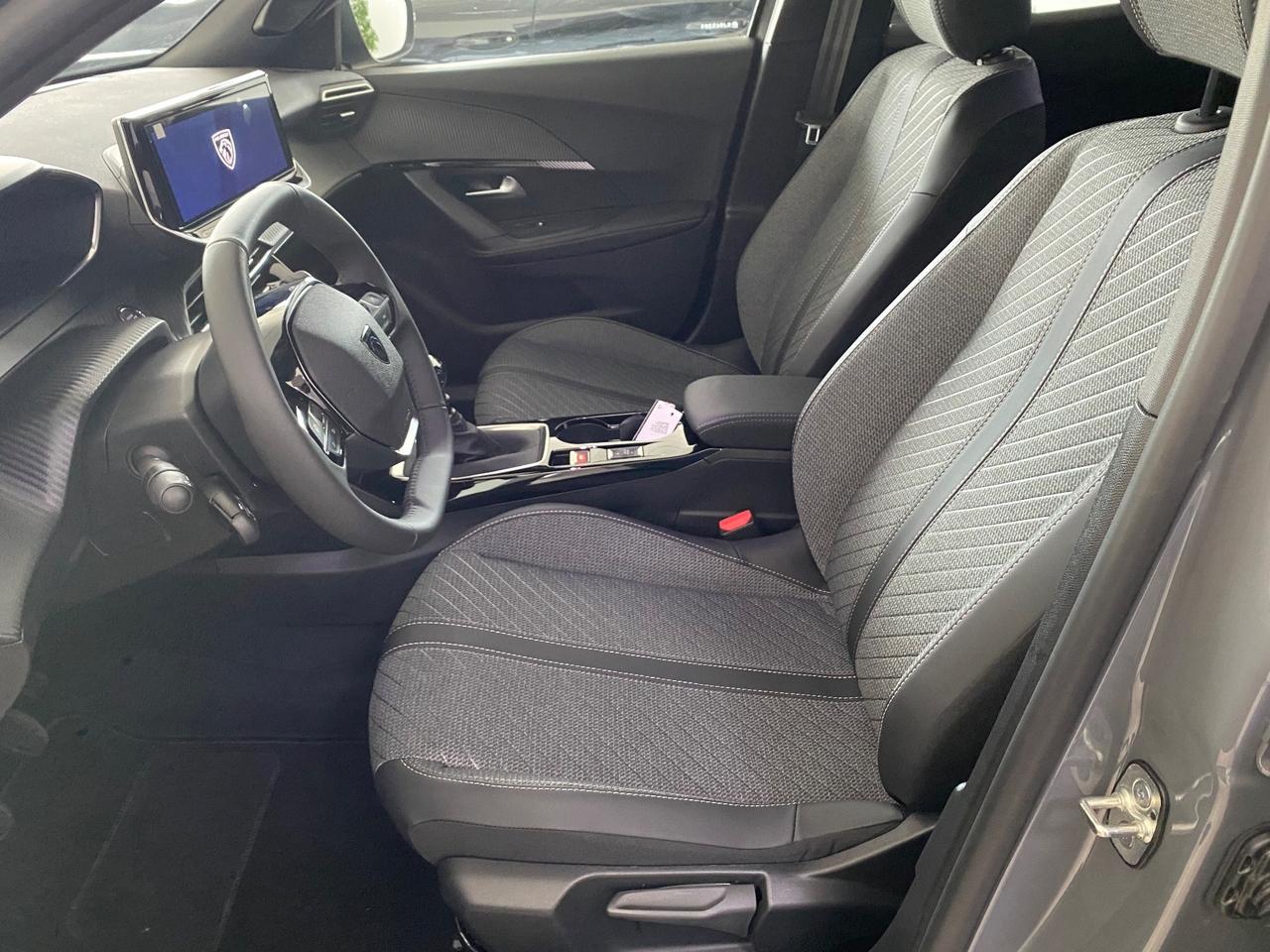 Peugeot 2008 Hybrid 145 Allure - NUOVO E KM ZERO