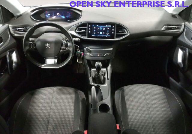 PEUGEOT 308 PureTech Turbo 110 CV SW Style LED NAVI PDC