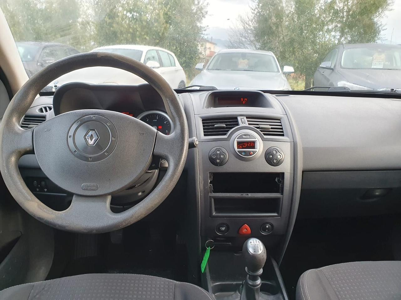Renault Mégane 1.5 dCi/105CV Grandtour Confort Authentique