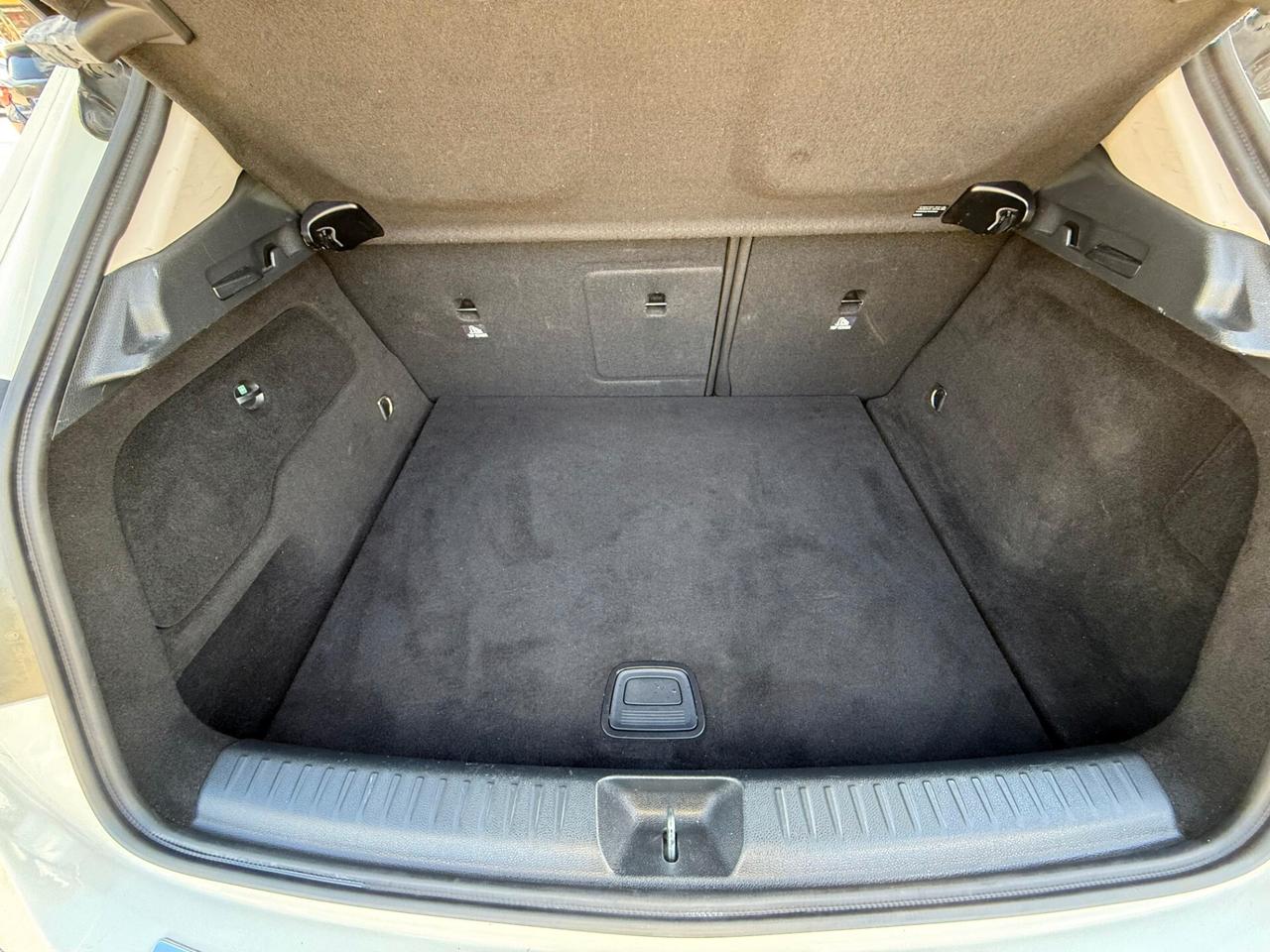 Mercedes-benz GLA 180 d Automatic Business