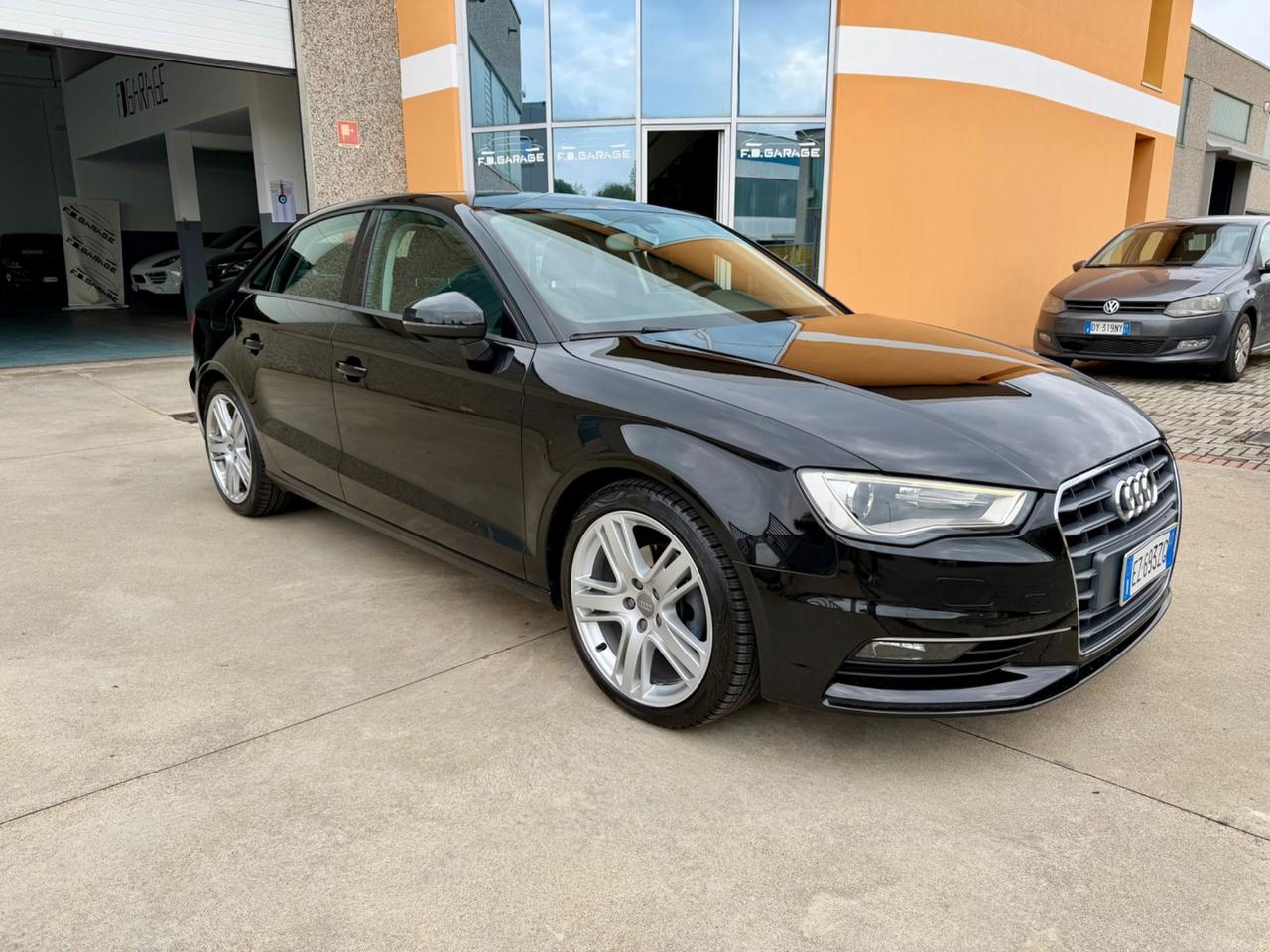 Audi A3 Sedan 1.6 TDI clean diesel S tronic Ambiente