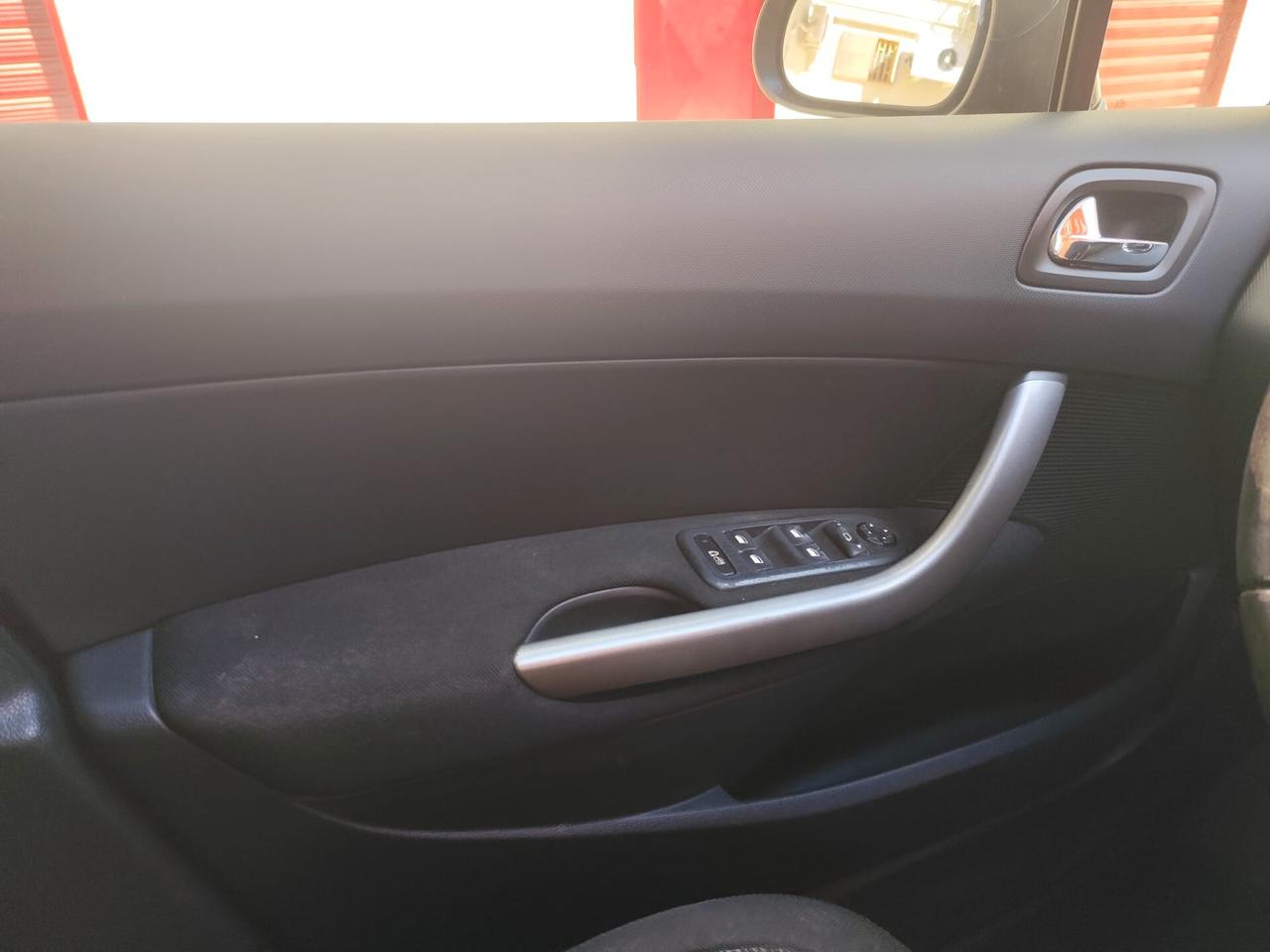 Peugeot 308 1.6 HDi 90CV 5p. Tecno