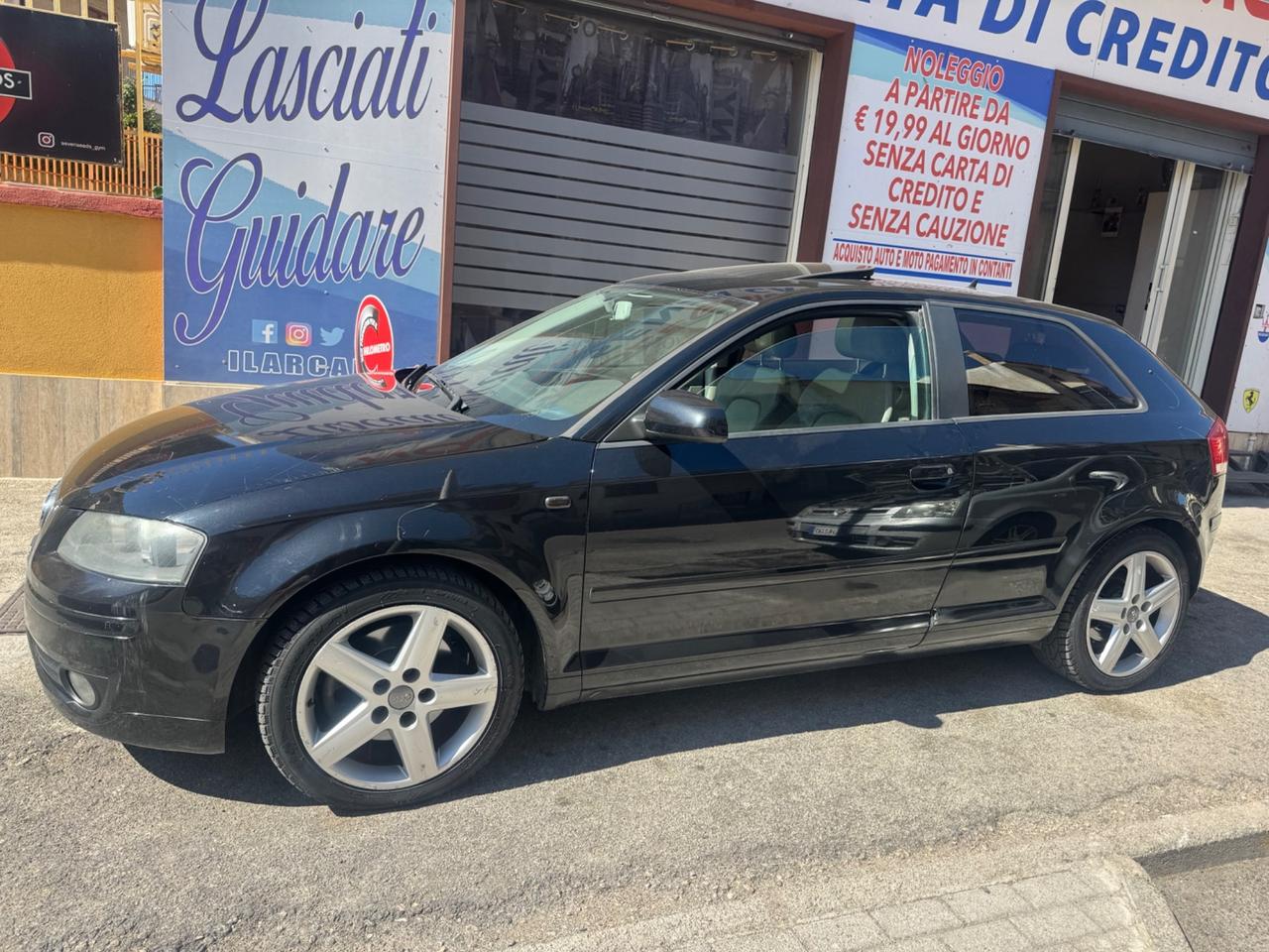 Audi A3 SPB 2.0 16V TDI quattro Ambition con tetto navi pelle