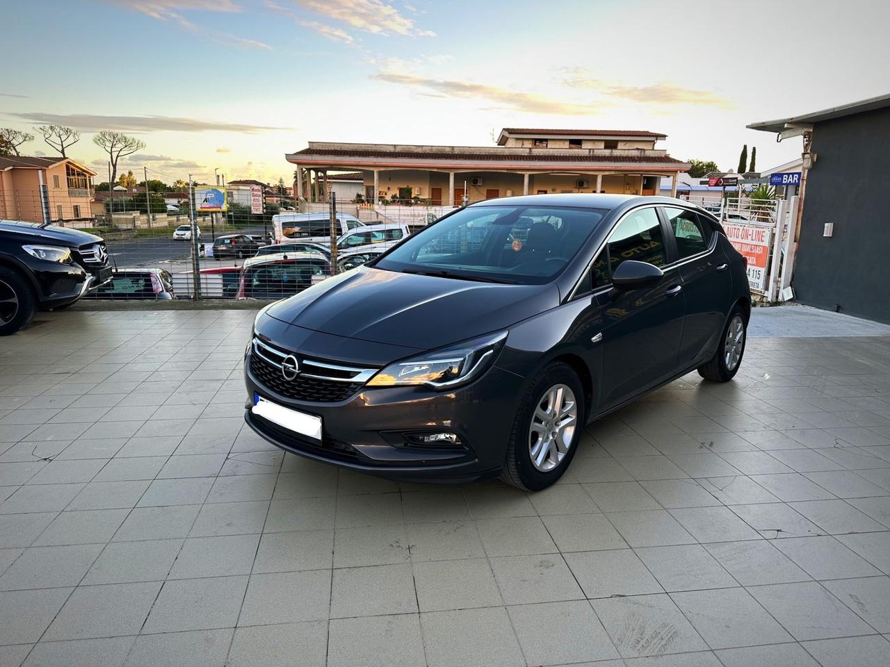 Opel Astra 1.6 CDTI EcoFLEX S&S 4 porte Elective Garanzia 12 Mesi