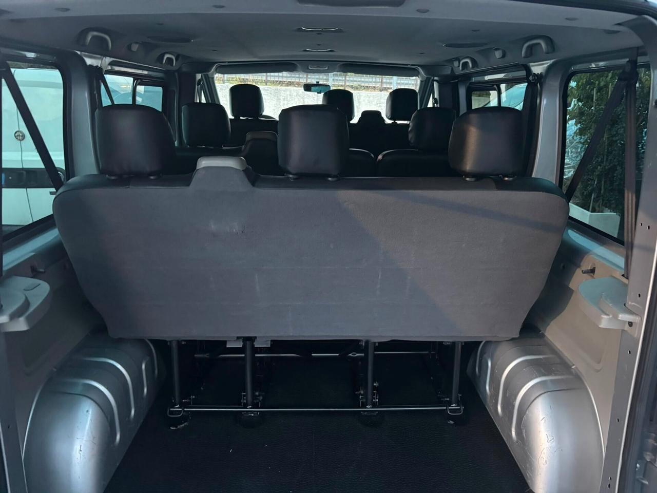 RENAULT TRAFIC 2.0 DCI 120 CV 9 POSTI - MOTORE RIFATTO