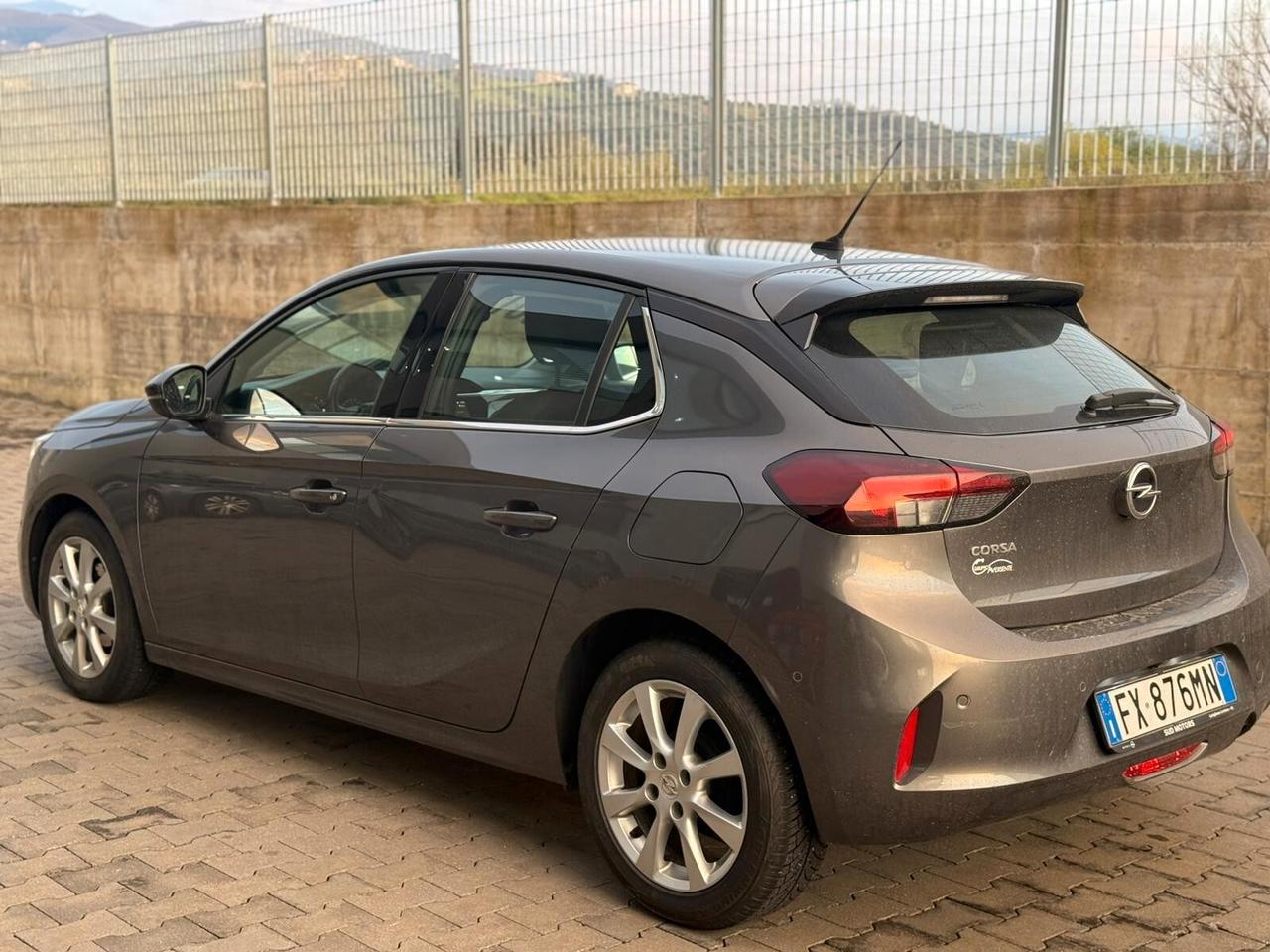 Opel Corsa 1.2 5 porte