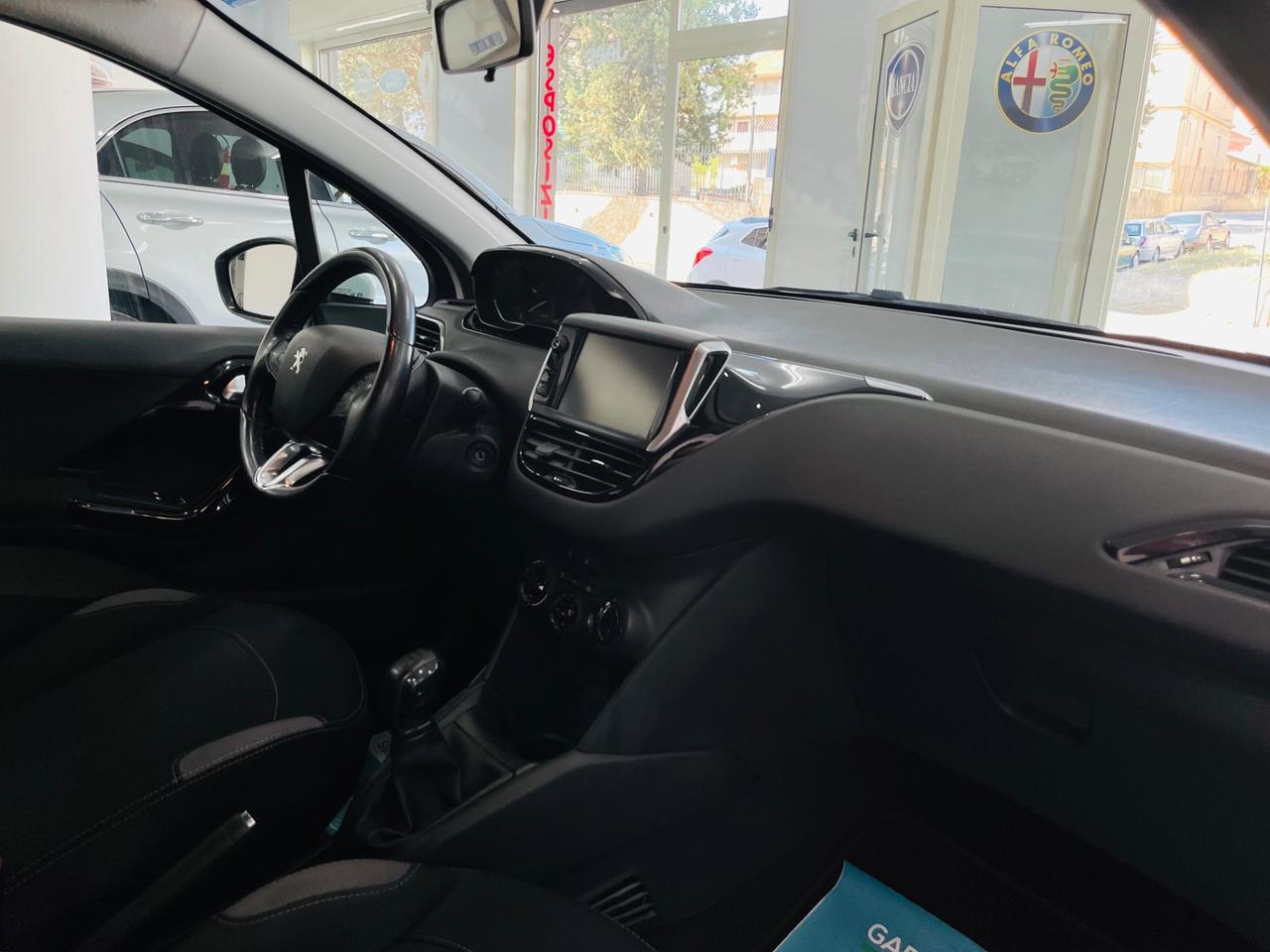 Peugeot 208 Allure 1.6 HDI 75cv anno 2015 fine italiana