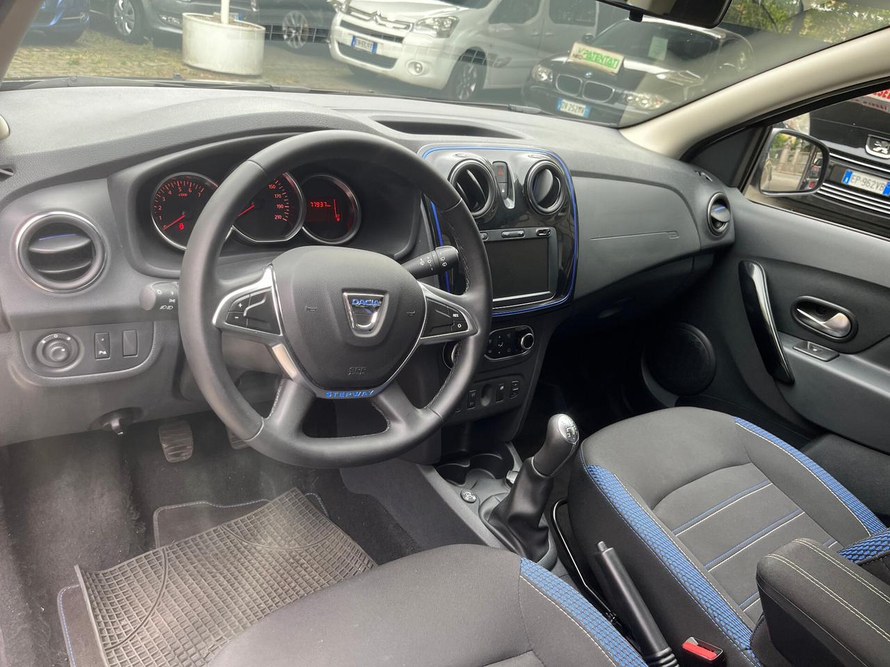 DACIA SANDERO STEPWAY - 1.0 TCe 100CV ECO-G 15th ANNIVERSARY - BENZINA/GPL - KM 77.937 - ANCHE PER NEOPATENTATI