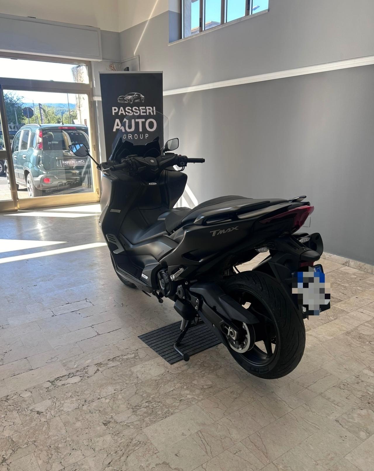 Yamaha TMAX 560