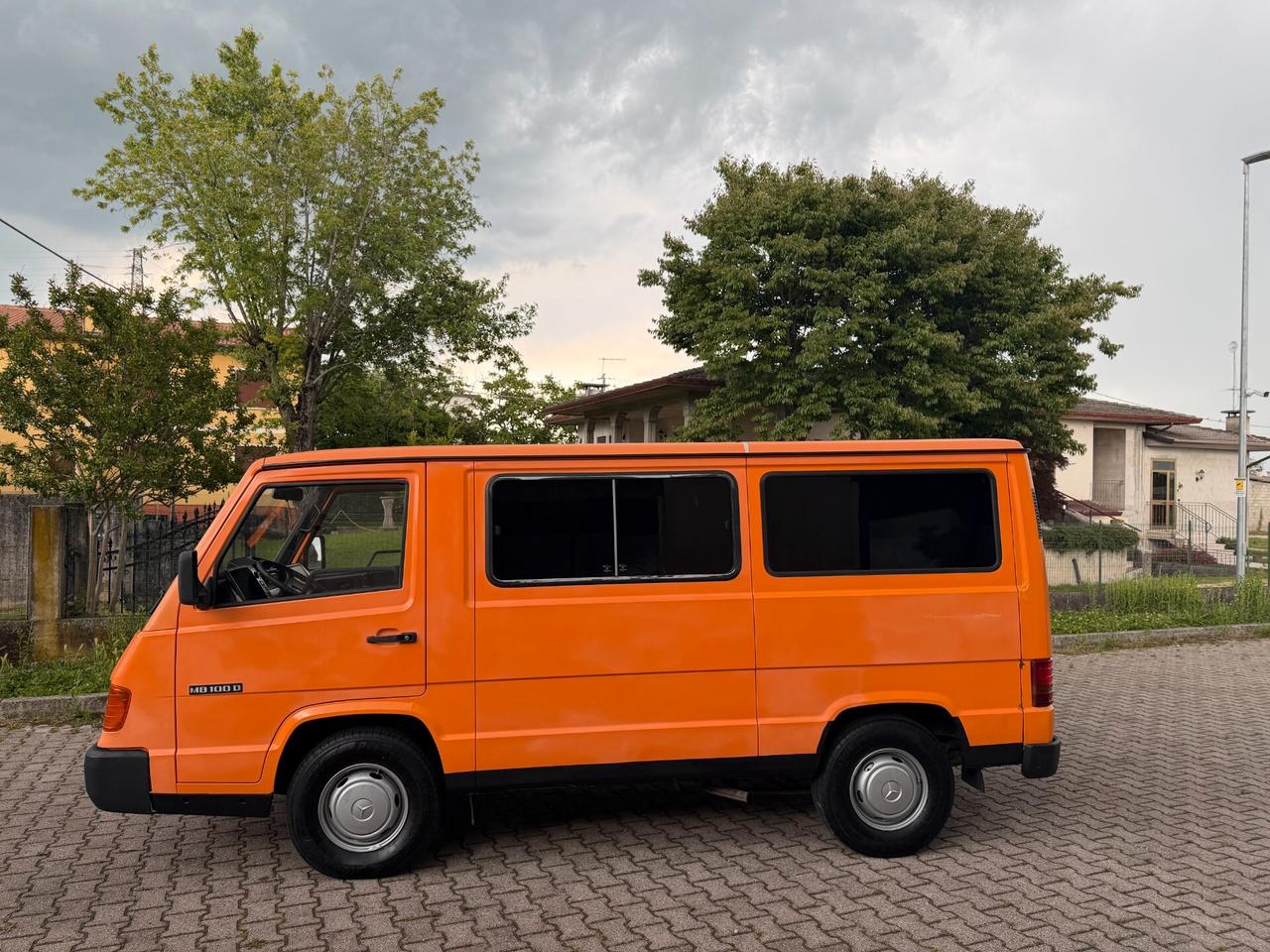 Mercedes MB 100D 2.4d 5Posti Storica