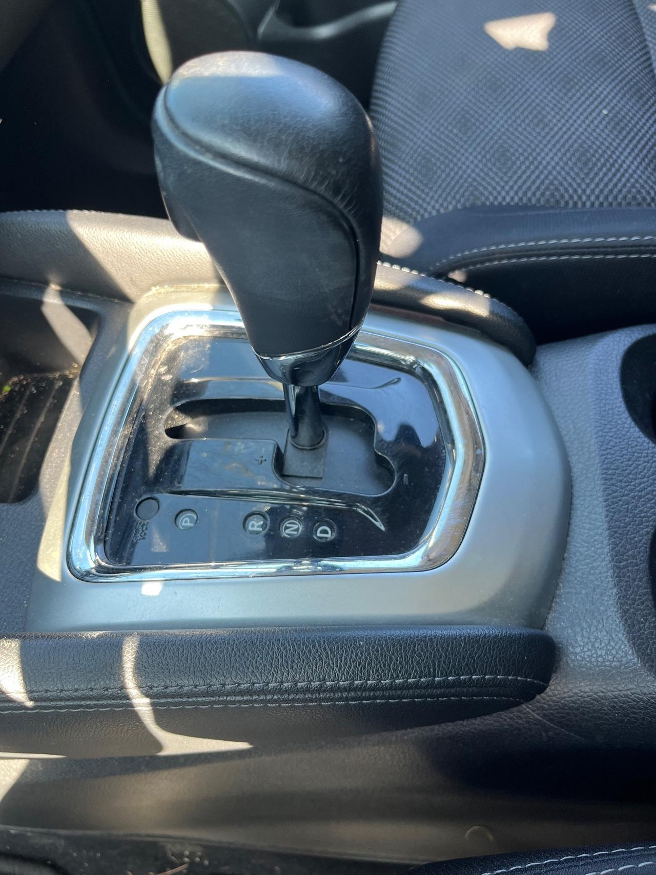 Nissan Qashqai 1.6 dCi AUTOMATICO INCIDENTATO