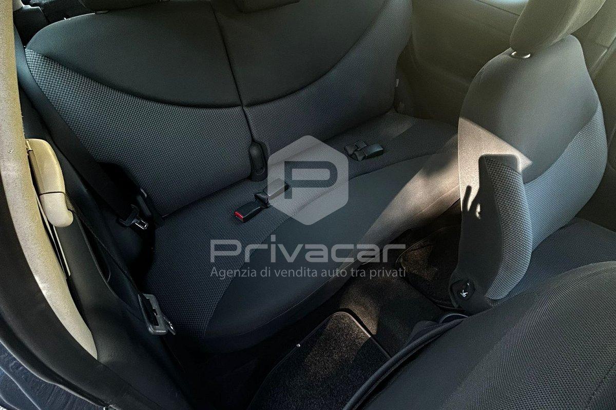 TOYOTA Yaris 1.0i 16V cat 3 porte